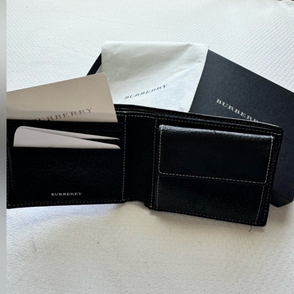 Burberry Men’s Black Wallet with box